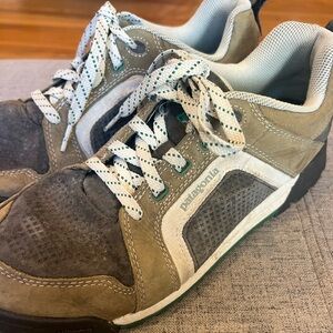 Patagonia snoutler sage performance footwear